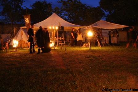 Drachenspornlager bei Nacht 2