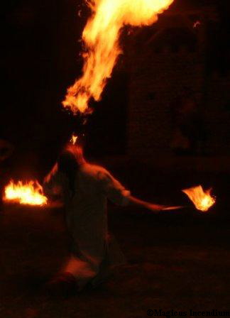 Thaddaeuz spuckt Feuer