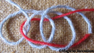 a_Web_Schlaufen_mit_rotem_Faden_01_7